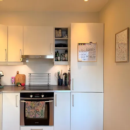 Modern And Floor - Ons 2026 Apartment